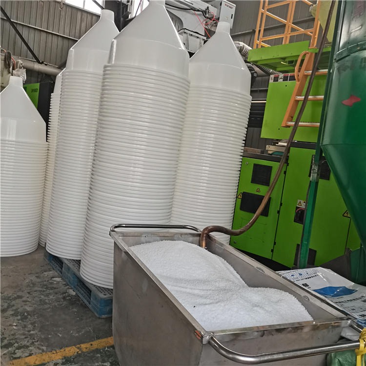 养殖场干式下料桶生产厂家 海丫养殖设备干湿自动下料设备价格