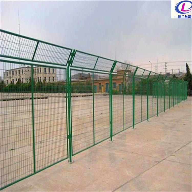 德兰框架护栏网 高速公路护栏网 浸塑钢丝护栏网 绿色1.8米高护栏网厂家现货批发