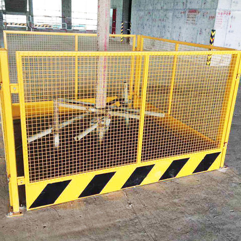 安全防护围栏 临时围栏 西安基坑网 施工电梯门 工厂现货直发 方元浩宇