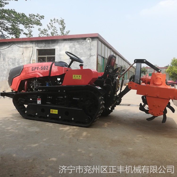 履带式拖拉机农用多功能旋耕机山地丘陵用的新款多功能田园管理机