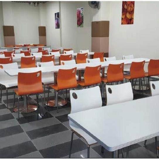 上海各所连锁餐厅餐桌椅 机场食堂餐桌椅 gui族学校食堂实木椅  曲木餐桌椅