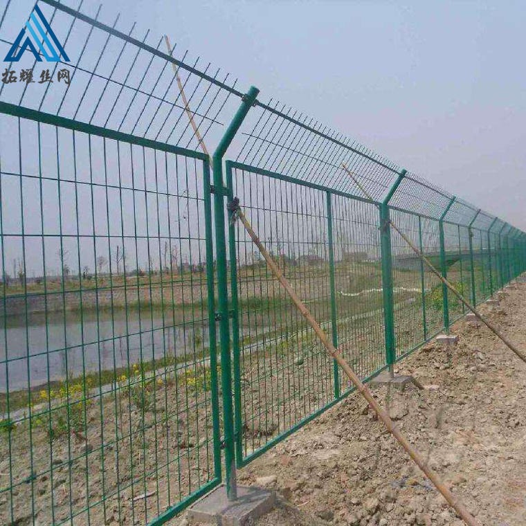 拓耀实体厂家，河道安全防护网，绿化带隔离护栏网